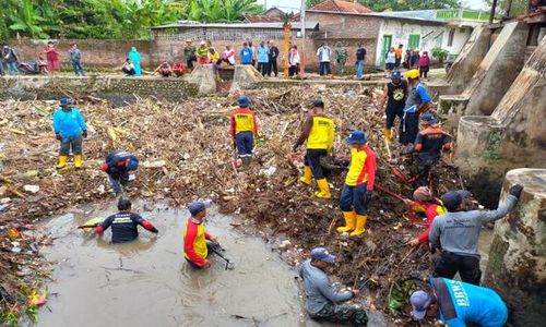 1 Ekskavator Dikerahkan di Bendung Soka Klaten, Warga Desa Lega