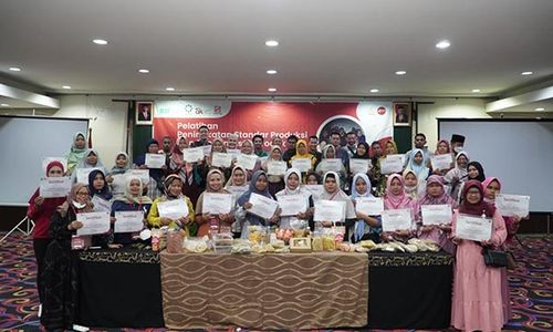 Yayasan BSM Umat Latih Emak-Emak di Semarang Kemas Produk UMKM