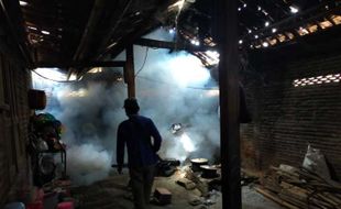 1 Warga Meninggal Diduga DBD, 90 Rumah di Gondang Sragen Difogging