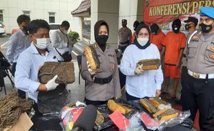 Polisi Ungkap Peredaran Ganja Lintas Provinsi di Komunitas Pecinta Alam