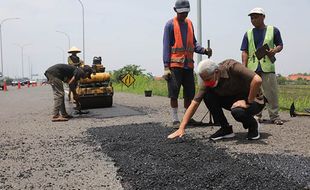 Jalan Tol Berlubang Jadi Perhatian Ganjar