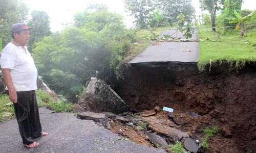 Jembatan di Kedawung Sragen yang Ambrol Dibangun Pakai DTT Rp2 Miliar