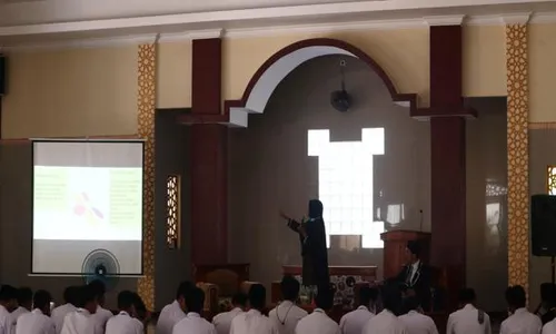 SMAIT Al Huda Wonogiri Dukung Gerakan Literasi Sekolah