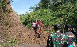 Tebing 21 Meter di Sangup Boyolali Longsor Tutup Akses 2 Desa