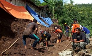 Gerdu Wonogiri Longsor, Warga Langsung Gelar Kerja Bakti