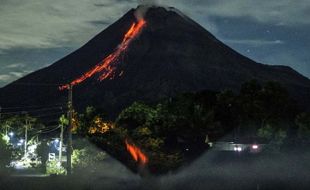 Hari Ini, Gunung Merapi Alami 29 Gempa Guguran & 2 Kali Guguran Lava