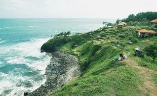 Jejak Gunung Api Purba di Pantai Menganti, Cikal Bakal Pulau Jawa