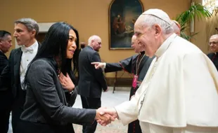 Bertemu Paus Franciscus, Ini yang Dirasakan Anggun