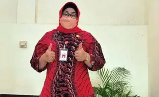 Ubah Warna Batik Parang Sukowati Jadi Merah, Bupati Yuni: Silakan Lapor