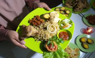 Perpaduan Gurih, Manis, dan Pedas, Nasi Kebuli Tangkisan Pos Klaten