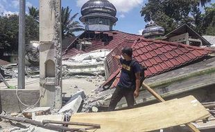 Foto-Foto Dampak Kerusakan Akibat Gempa di Pasaman Barat Sumbar