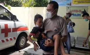 Sepur Kelinci Bawa 40 Orang Terperosok ke Parit di Madiun, 2 Meninggal