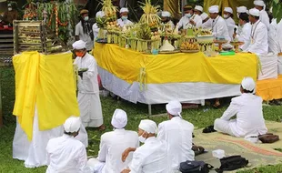 Upacara Melasti di Umbul Geneng Klaten Tetap Khidmat Meski Terbatas