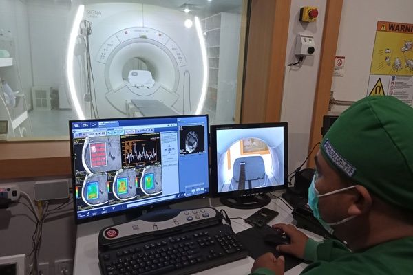 Bisa Lihat Organ Dalam Tubuh, Ini Keunggulan MRI di RS JIH Solo