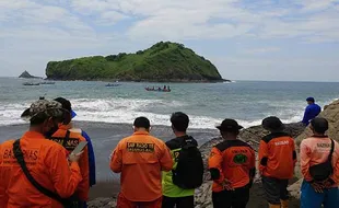 11 Orang Meninggal Terseret Ombak di Pantai Payangan Jember Jatim