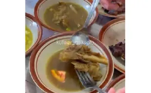 Murah! Makan Tongseng Rp5.000 di Karanganyar Sambil Sedekah, Mau?