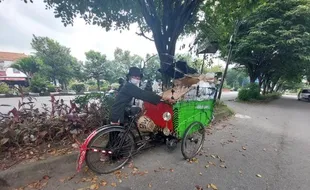 Kisah Tukang Becak di Solo, Beralih Jadi Pemulung karena Sepi Penumpang