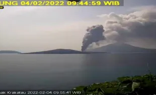 Gunung Api Anak Krakatau Erupsi Kembali Jumat Pagi