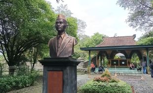 Keunikan Astana Oetara Solo, Lokasi Makam MN VI yang Didesain Soekarno