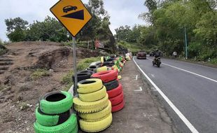 Motor Ugal-ugalan Tabrak Angkringan di Jogja, 2 Pemuda Dihajar Warga