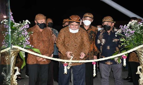 Resmikan Gedung Teater di Karanganyar, Ini Pesan Slamet Rahardjo