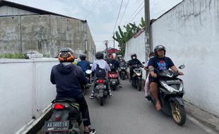 Jalur Tikus Padat Saat Underpass Makamhaji Ditutup, Warga Bilang Begini