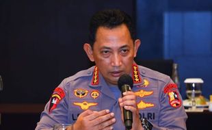 Kena Tegur Presiden, Kapolri Awasi Grup WA Anggota