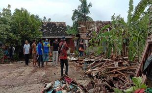 Diterjang Lisus, Puluhan Rumah di Gunungkidul Porak-Poranda