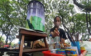 Keren! Kampanye Kebersihan, Puluhan Pelajar Madiun Lukis Tong Sampah