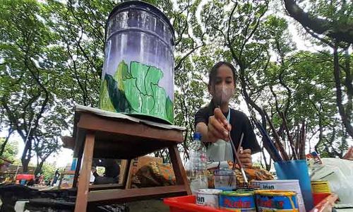 Keren! Kampanye Kebersihan, Puluhan Pelajar Madiun Lukis Tong Sampah