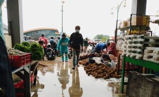 Pasar Legi Solo Masih Kerap Tempias, Pedagang: Bangunan Baru Kok Banjir