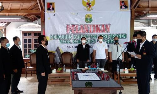 Resmi Dilantik, Pengurus Baru PBSI Sragen Targetkan Emas Porprov 2022