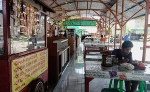 Sentra Kuliner Masaran Sragen Sepi, Pameran Bonsai Jadi Harapan