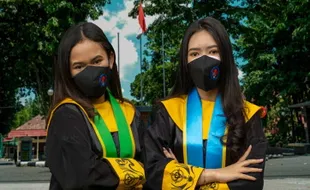 Kisah Dua Wisudawati Terbaik UKSW Salatiga, Hobi Bertanam dan Bernyanyi