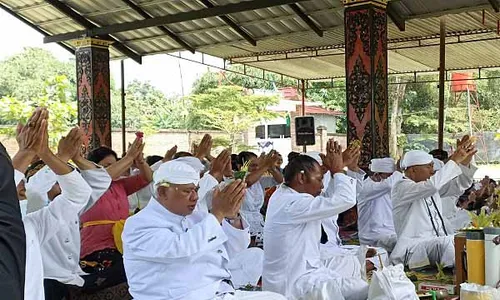 Umat Hindu di Boyolali Gelar Upacara Melasti di Umbul Siti Inggil