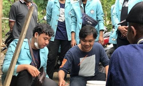 KKN UNS 128 Lestarikan Benih Slegreng Lokal Paranggupito