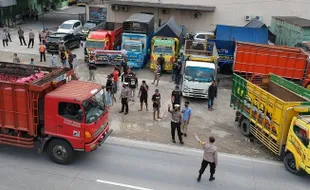 Puluhan Sopir Truk di Grobogan Gelar Aksi Penolakan Aturan ODOL