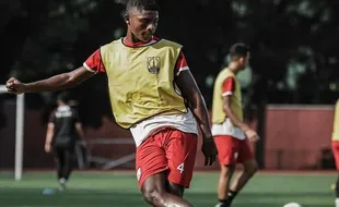 Putra Jacksen F. Tiago Ini Selalu Dedikasikan Gol untuk Keluarga