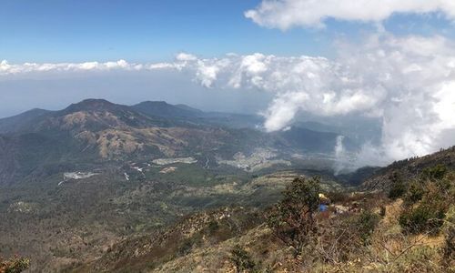 Sepuluh Situs Pemujaan di Puncak Gunung Lawu Sejak Era Megalitikum