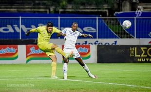 Gasak Arema FC, Ini Komentar Pelatih Persib Bandung