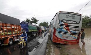 Banjir Rendam Jalur Selatan dan 8 Desa di Banyumas, Begini Kondisinya