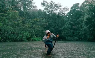 Jernihnya Danau Banaran Sukorejo Kendal, Serasa Jalan di Atas Air