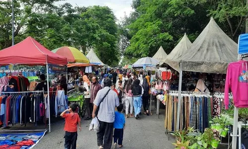 Belanja di Sunday Market Alun-alun Karanganyar, Seru Plus Murah