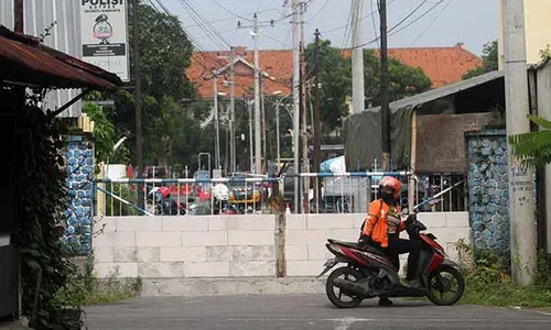 Jalan Ditutup Polresta Solo, Warga Purwosari Harus Memutar Jauh