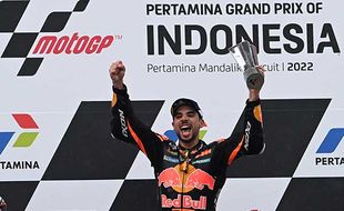 Momen Pembalap Miguel Oliveira Juara MotoGP di Sirkuit Mandalika