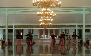 Persiapan Jumenengan MN X, Foto-Foto Latihan Tari di Mangkunegaran Solo