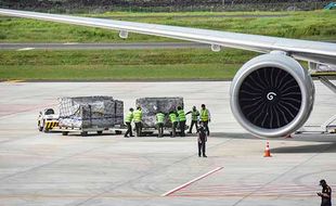 Kedatangan Logistik MotoGP Mandalika di Bandara Lombok