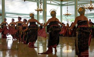 Sejarah Bedhaya Anglir Mendung, Tarian Sakral Pusaka Mangkunegaran Solo