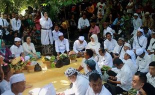 Unik! Jaga Tradisi, Warga Kampung Jalawastu Pantang Buat Rumah pakai Semen