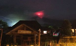 Merapi Luncurkan Awan Panas Guguran 5 Km, Warga Belum Perlu Mengungsi